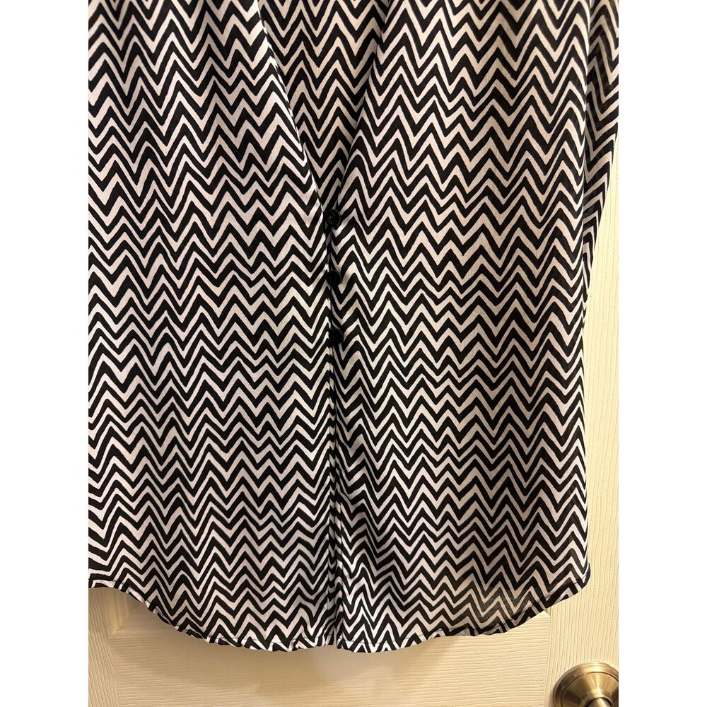 Large New Directions top - Picture 5 of 6
